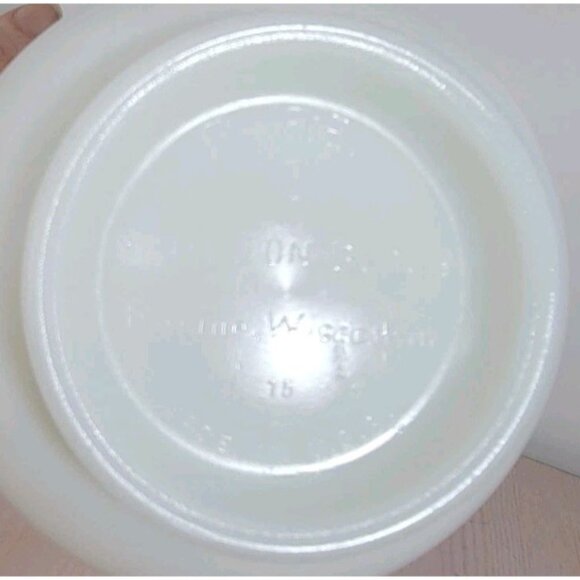 Vintage Pyrex White Milk Glass Hamilton Beach #15 Ribbed Mixing Batter Bowl - Picture 10 of 10